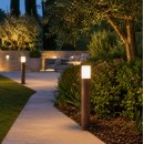 Éclairage jardin & terrasse - Borne extérieure CADICE aspect cuivre IP44 E27 pour terrasse, allée et jardin
